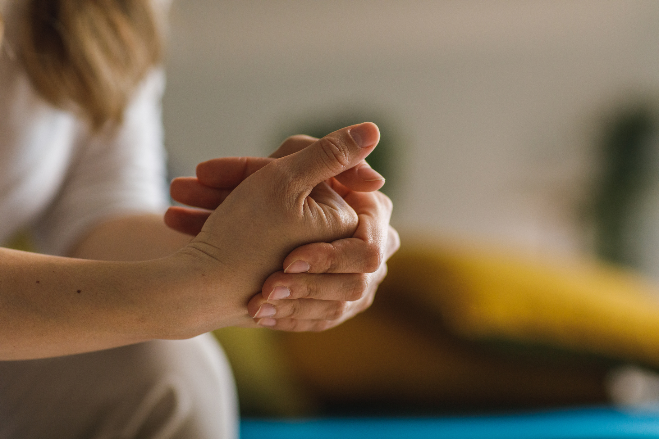 Can Cracking Knuckles Harm Your Hands?