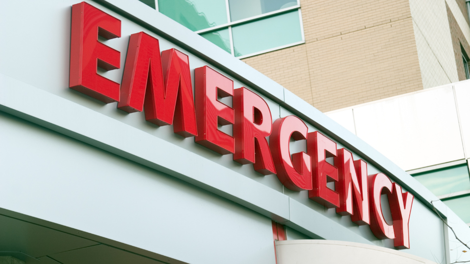 red emergency department sign