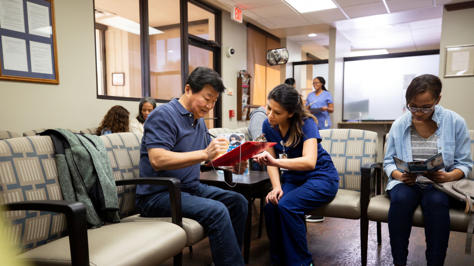 What is the difference between urgent care and an ER
