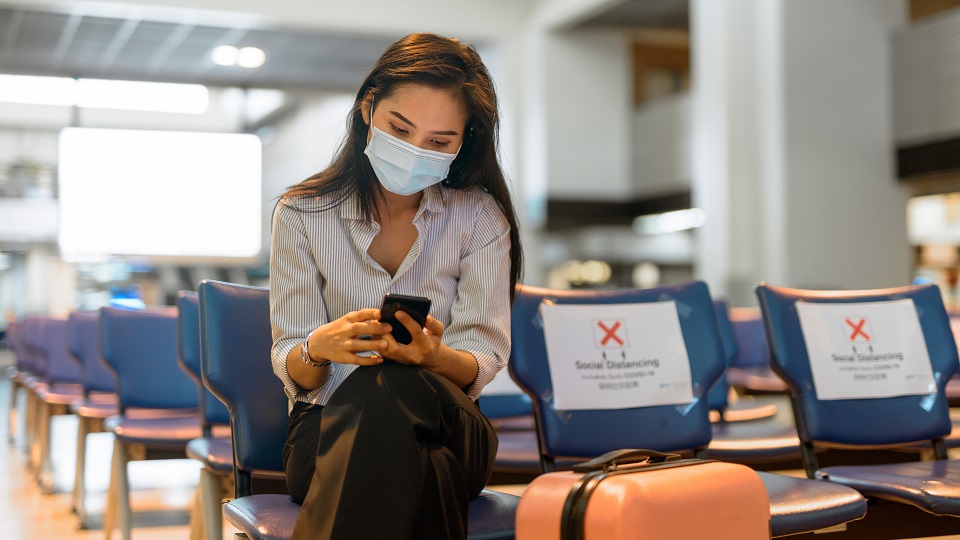 How to Stay Safe If You’re Traveling During COVID-19
